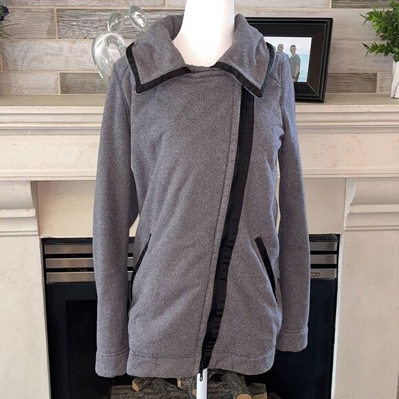 Lululemon Moto Jacket Size 4 - Picture 1 of 16